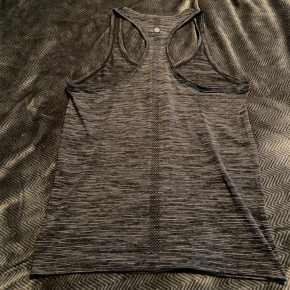 Peloton Lululemon Swiftly Racerback - Picture 5 of 6